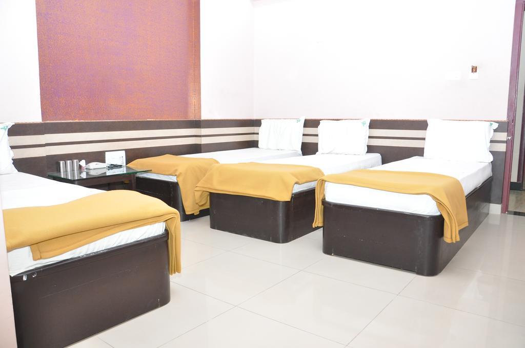 Ssr Hotel Srikalahasti Exterior photo