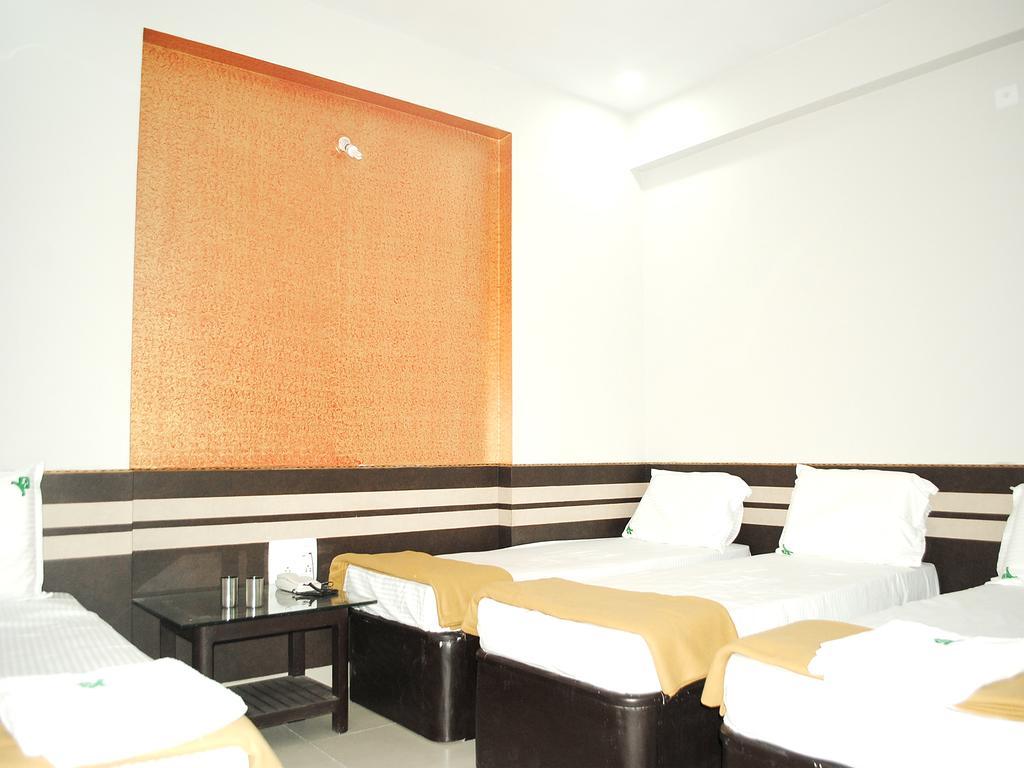 Ssr Hotel Srikalahasti Exterior photo