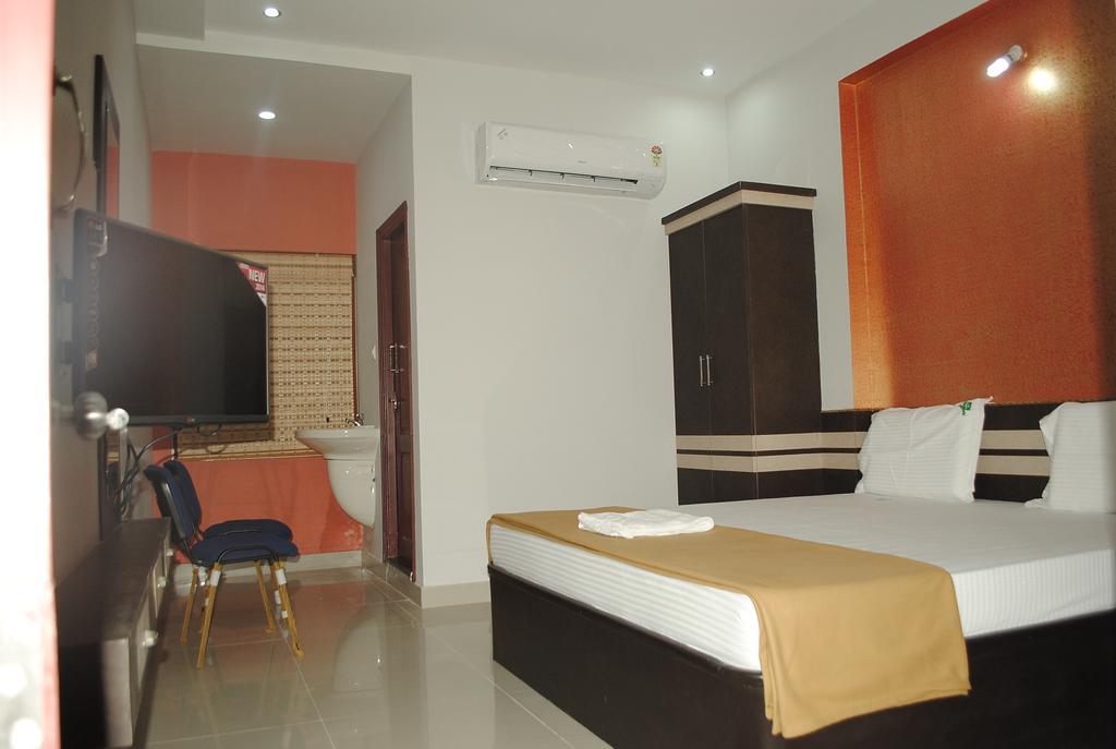 Ssr Hotel Srikalahasti Exterior photo